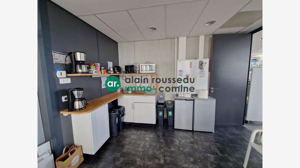 A louer bureaux 281m² belle visibilité à Angers