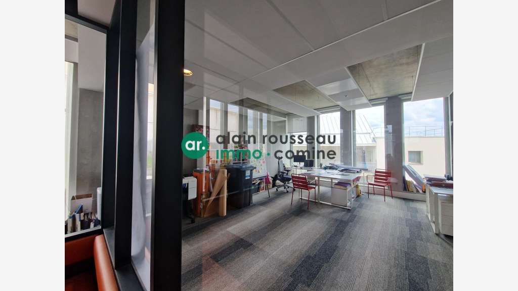 A louer bureaux 281m² belle visibilité à Angers