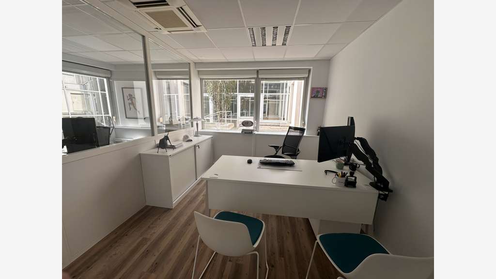 Local bureaux 163m² à louer Angers hyper centre