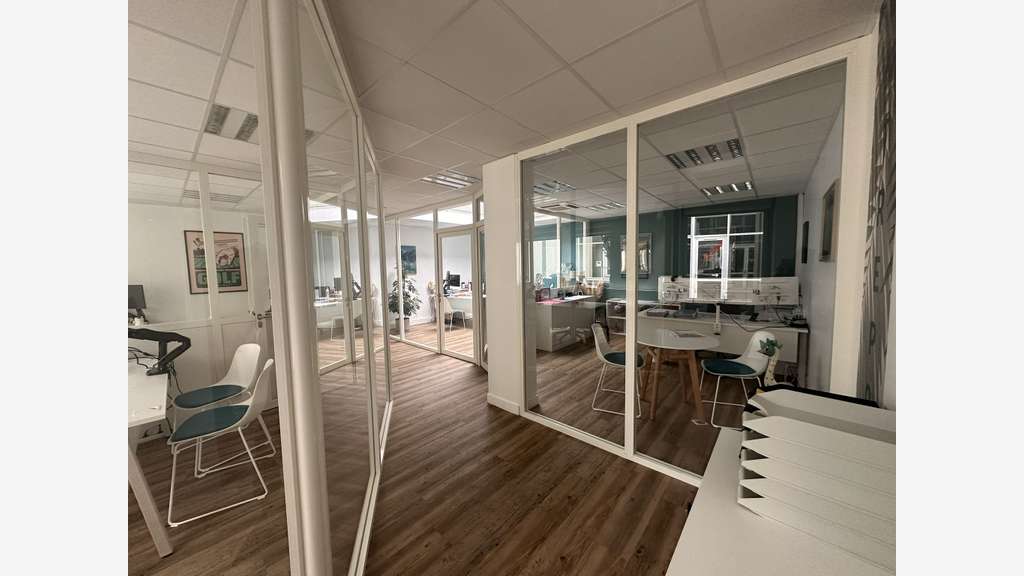 Local bureaux 163m² à louer Angers hyper centre