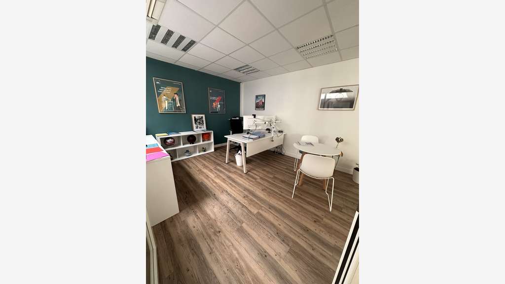 Local bureaux 163m² à louer Angers hyper centre