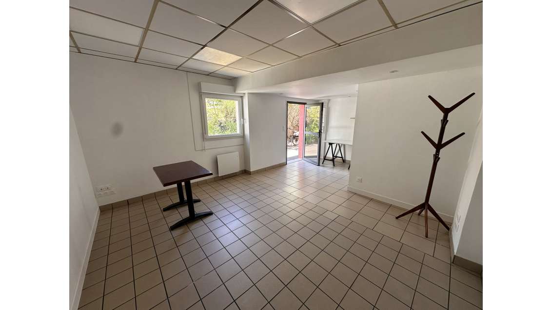 A louer bureaux 24m² en RDC en arrière cour Angers