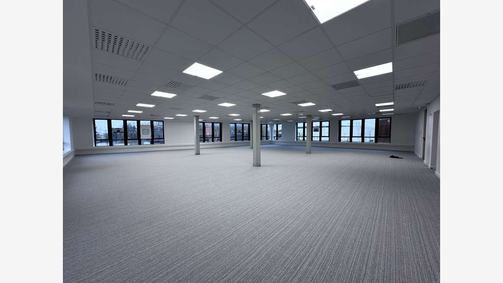 A louer bureaux 273m² à Angers Sud, Orgemont