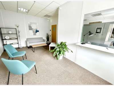 A louer bureaux 200m² avec stationnement à Angers