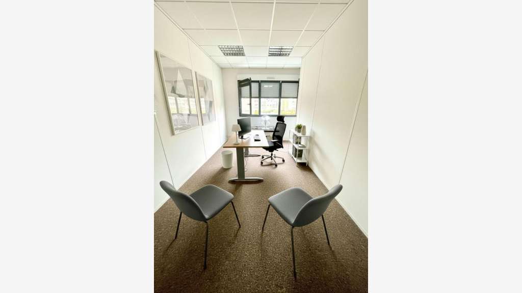 A louer bureaux 200m² avec stationnement à Angers
