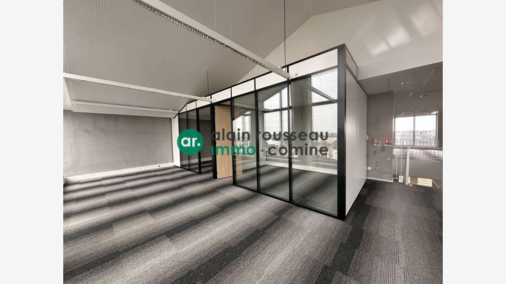 A louer bureaux 436m² belle visibilité Angers Gare
