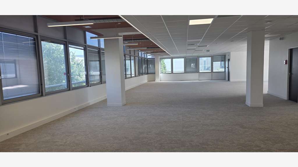 Immeuble de bureaux à louer Angers Saint Serge