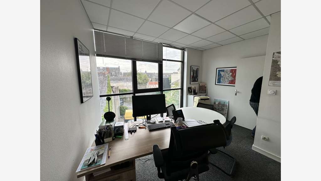 A louer bureaux 105m² R+2 à Angers, Doutre