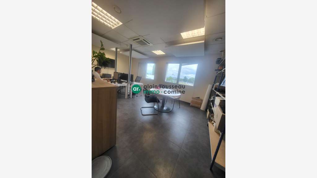 Loue immeuble de bureaux indépendant 320m² Angers