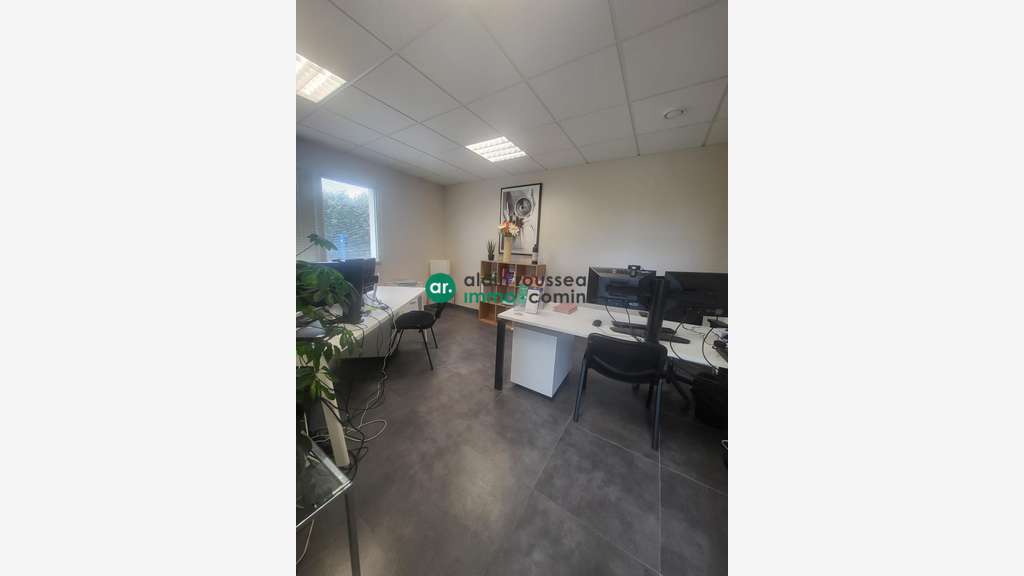 Loue immeuble de bureaux indépendant 320m² Angers