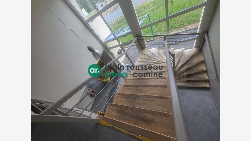 Loue immeuble de bureaux indépendant 320m² Angers