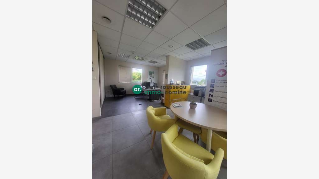 Loue immeuble de bureaux indépendant 320m² Angers