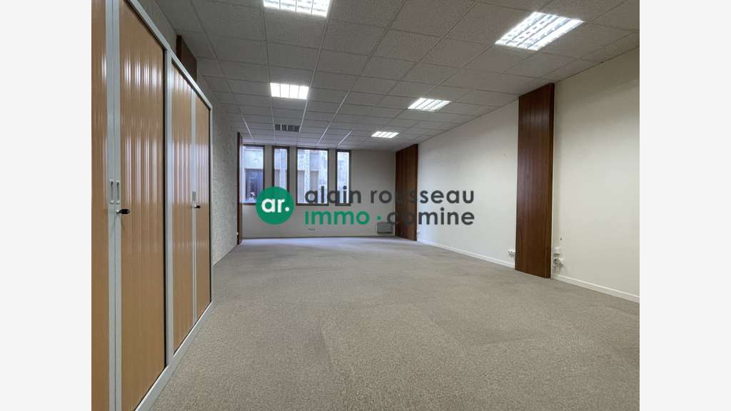 A louer bureaux 54m² R+1 Place la Fayette