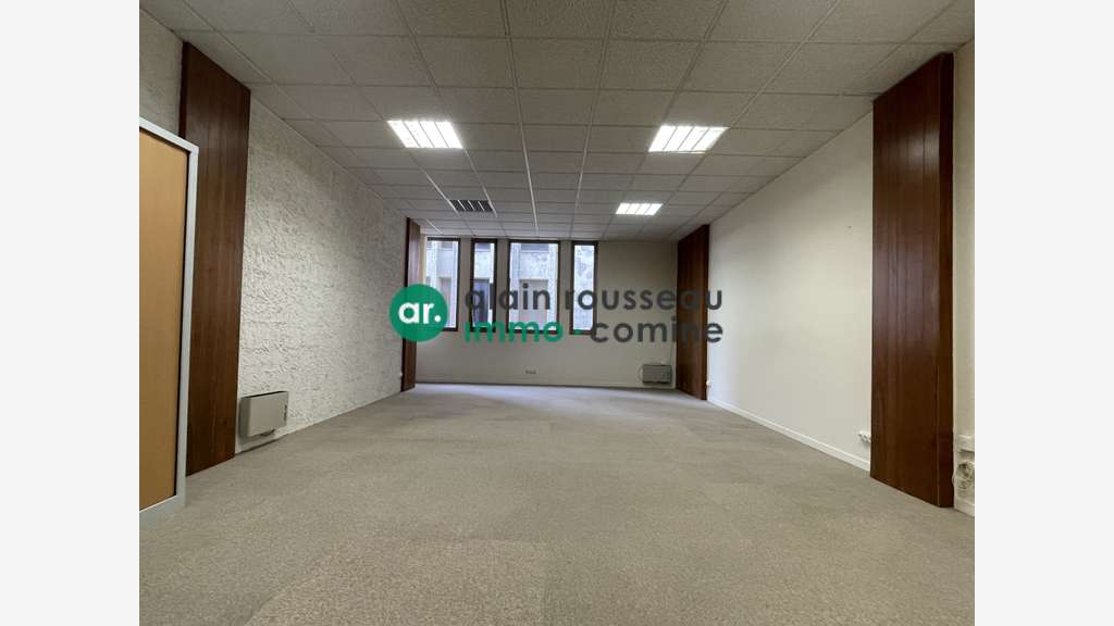 A louer bureaux 54m² R+1 Place la Fayette