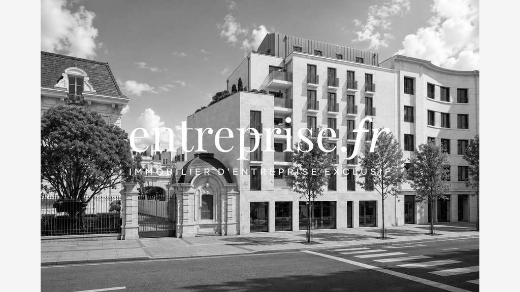 Loue plateau de bureaux 271m² au 1er étage Angers