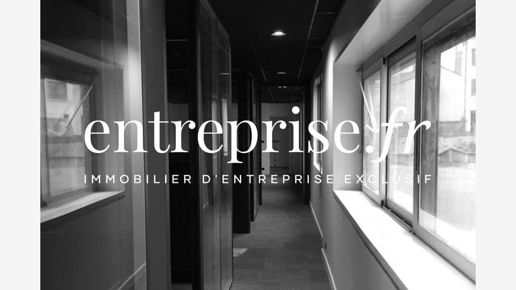 Loue plateau de bureaux 271m² au 1er étage Angers