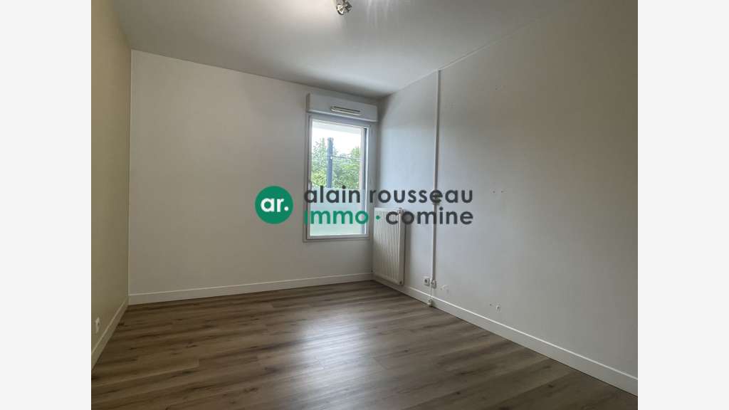 A louer bureaux de 49m² à Angers Front de Maine