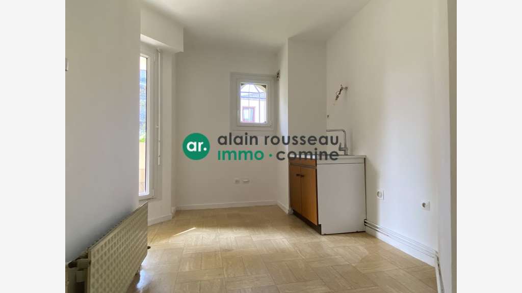 A LOUER - 49M² BUREAUX - ANGERS SECTEUR MADELEINE
