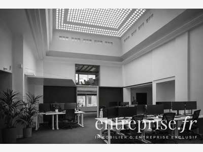 Poste coworking haut de gamme – Hyper-centre d