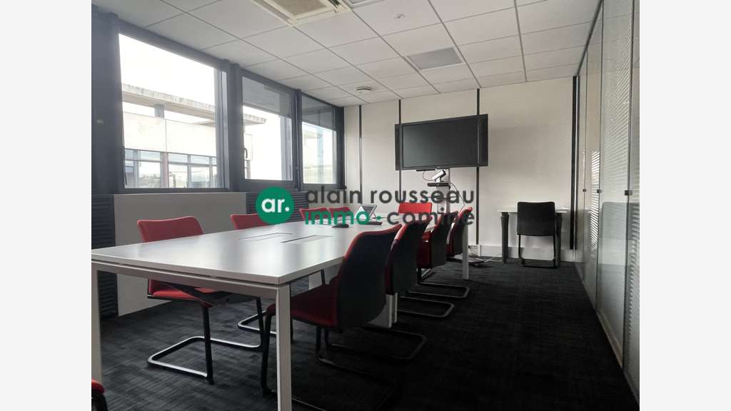 A louer bureaux 498m² R+6 à Angers Saint-Serge
