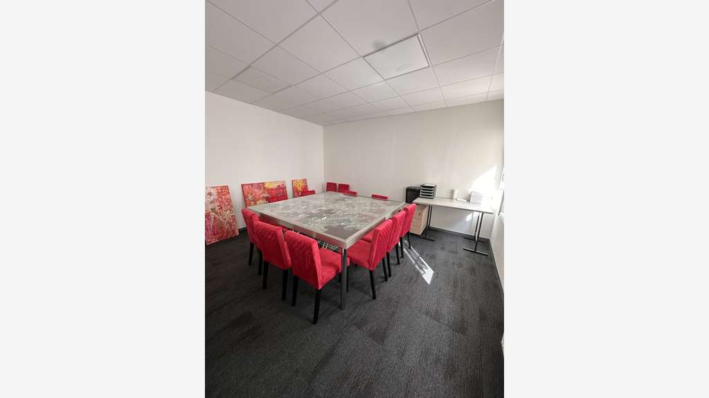 A louer bureaux 109m² en arrière-cour à Angers