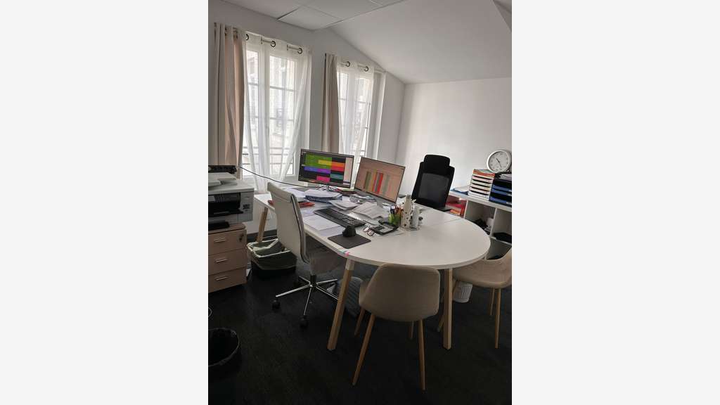 A louer bureaux 109m² en arrière-cour à Angers