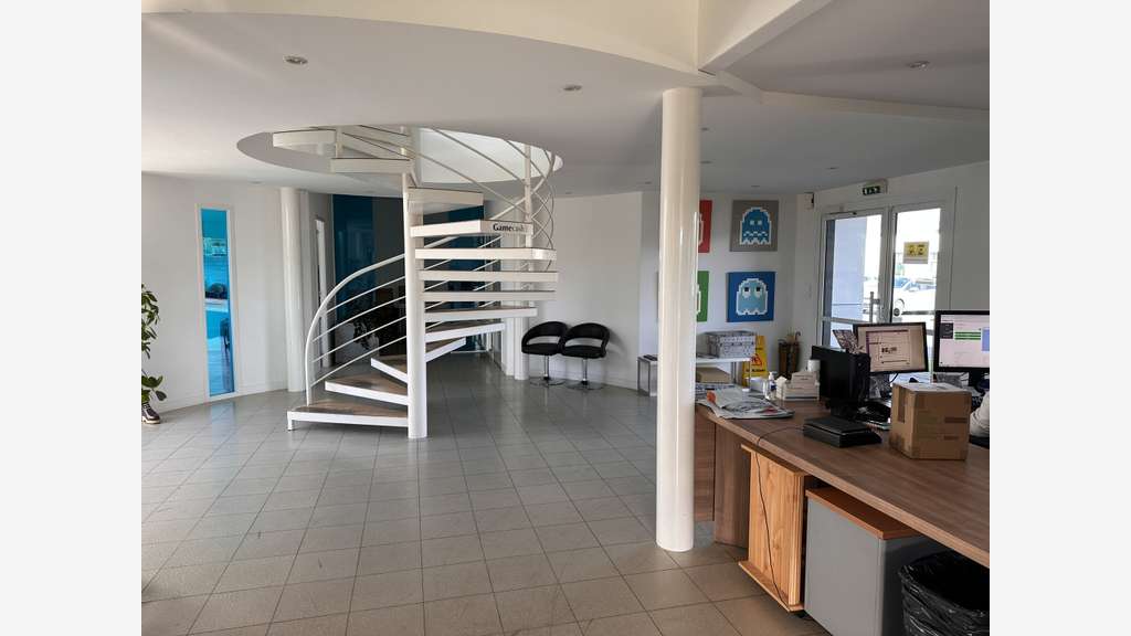 A louer bureaux 360m² à Beaucouzé Ouest Angers