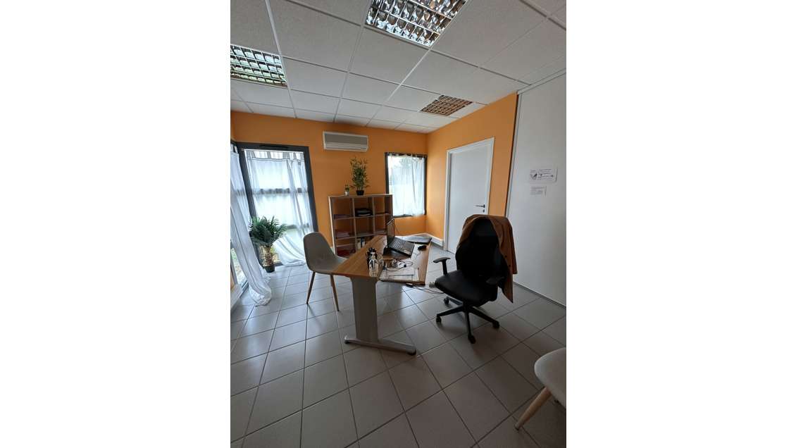 A louer bureaux 200m² RDC à Bouchemaine