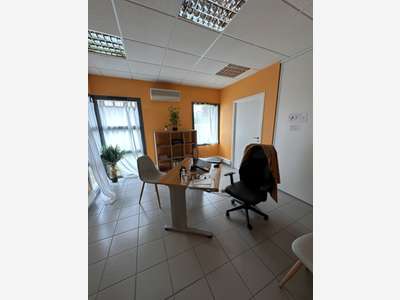 A louer bureaux 200m² RDC à Bouchemaine
