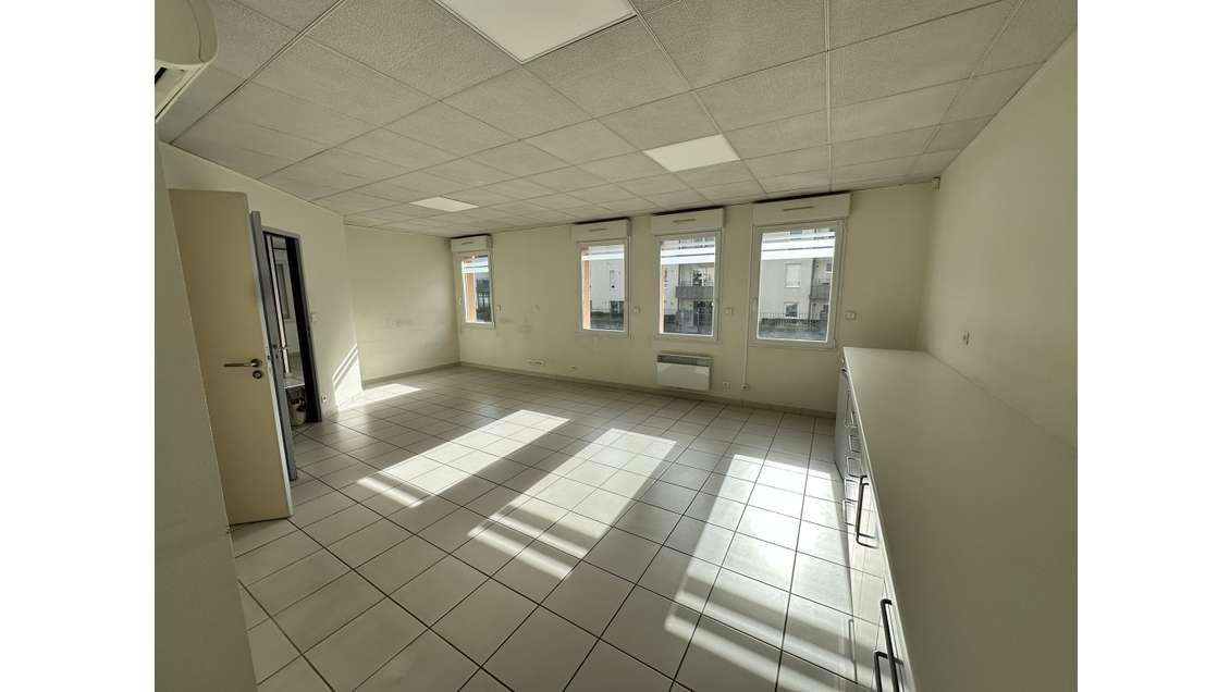 Bureaux 89m² RDC à louer à Angers Patton