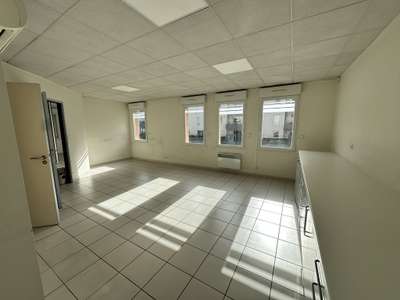 Bureaux 89m² RDC à louer à Angers Patton