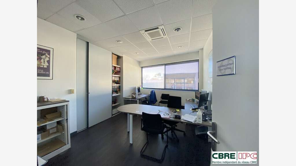 Location bureaux 580m² à Anglet zone de Maignon