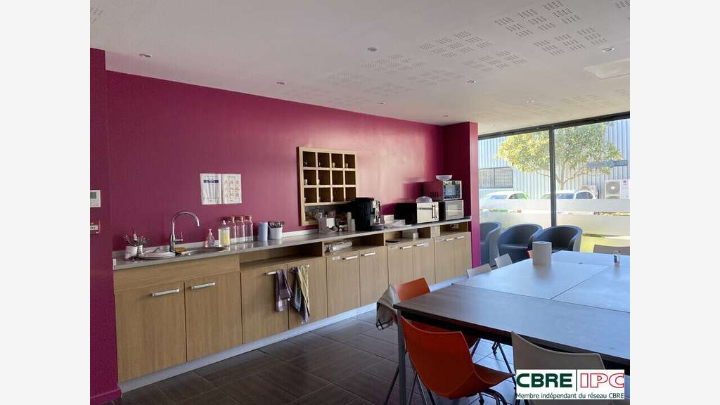 Location bureaux 580m² à Anglet zone de Maignon