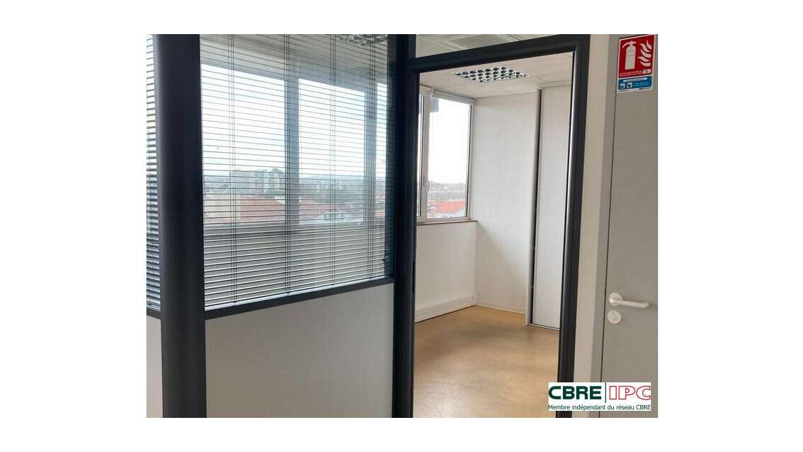 A louer bureaux 40m² R+3 PMR à Anglet