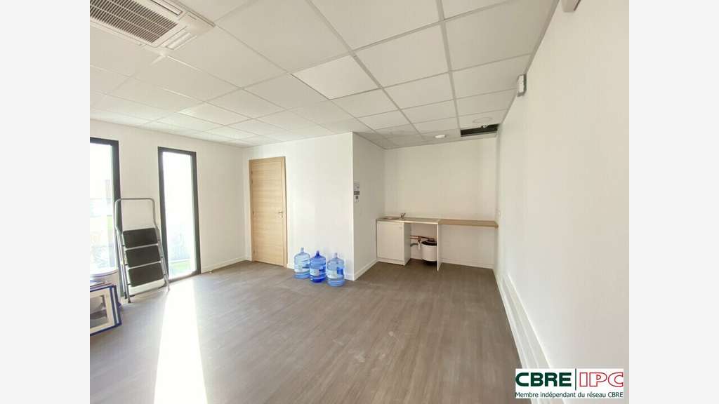 Location bureaux 49m² R+2 ZA de Maignon à Anglet