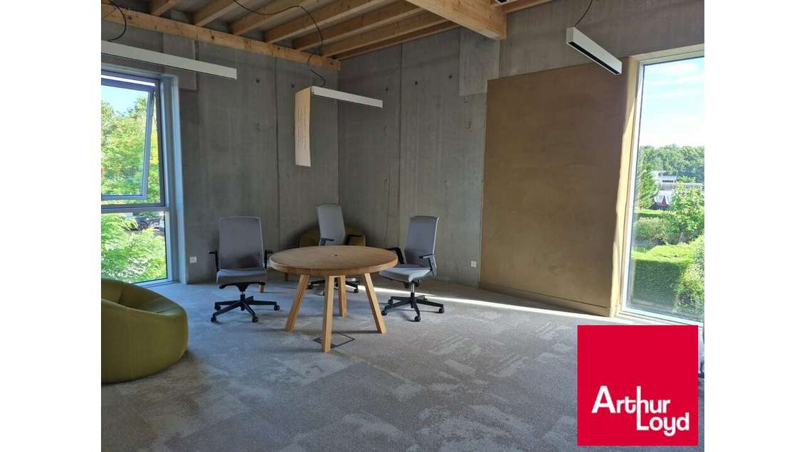 Bureaux 109m² openspace R+1  à louer à Anglet 