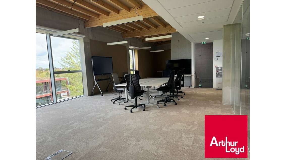 Bureaux 109m² openspace R+1  à louer à Anglet 