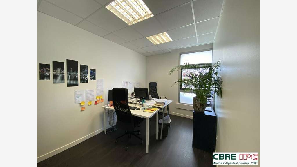 A louer bureaux 58m² R+1 à Anglet proche 5 Cantons