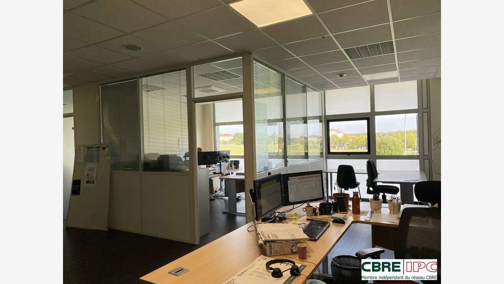 A louer bureaux 176m² à Anglet proche 5 Cantons