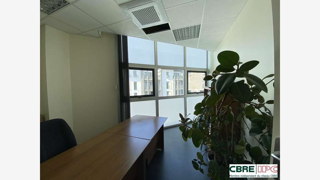 A louer bureaux 176m² à Anglet proche 5 Cantons