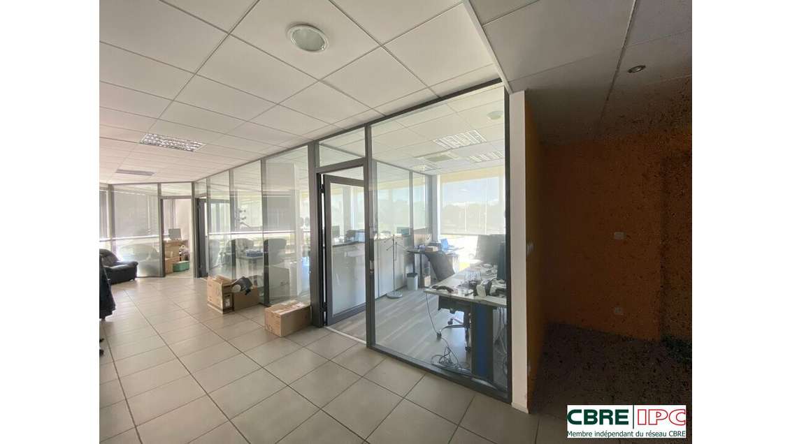 Location bureaux 122m² R+1 Anglet Hausquette