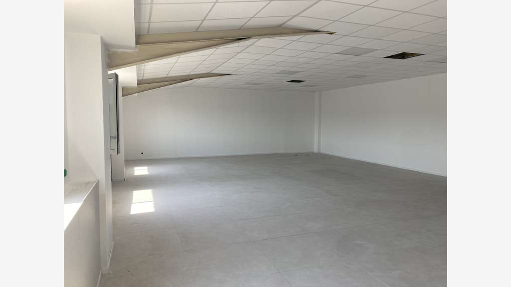 A louer bureaux refaits à neuf de 128m² à Anglet