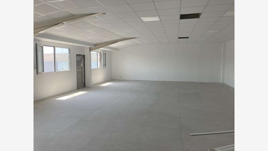 A louer bureaux refaits à neuf de 128m² à Anglet