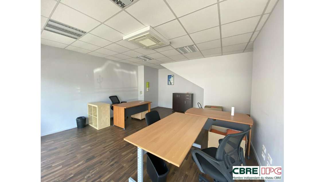 LOCATION - REF : 8277FD