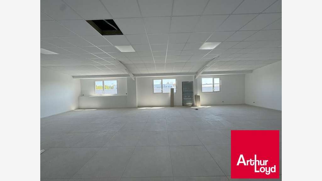 A louer open-space 129m² clim R+1 à Anglet 