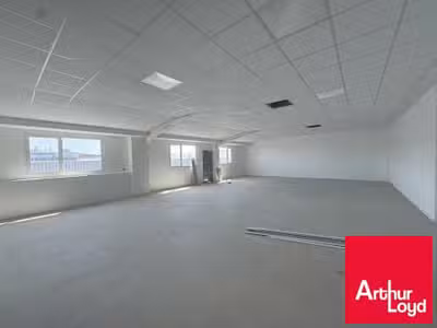 A louer open-space 129m² clim R+1 à Anglet 