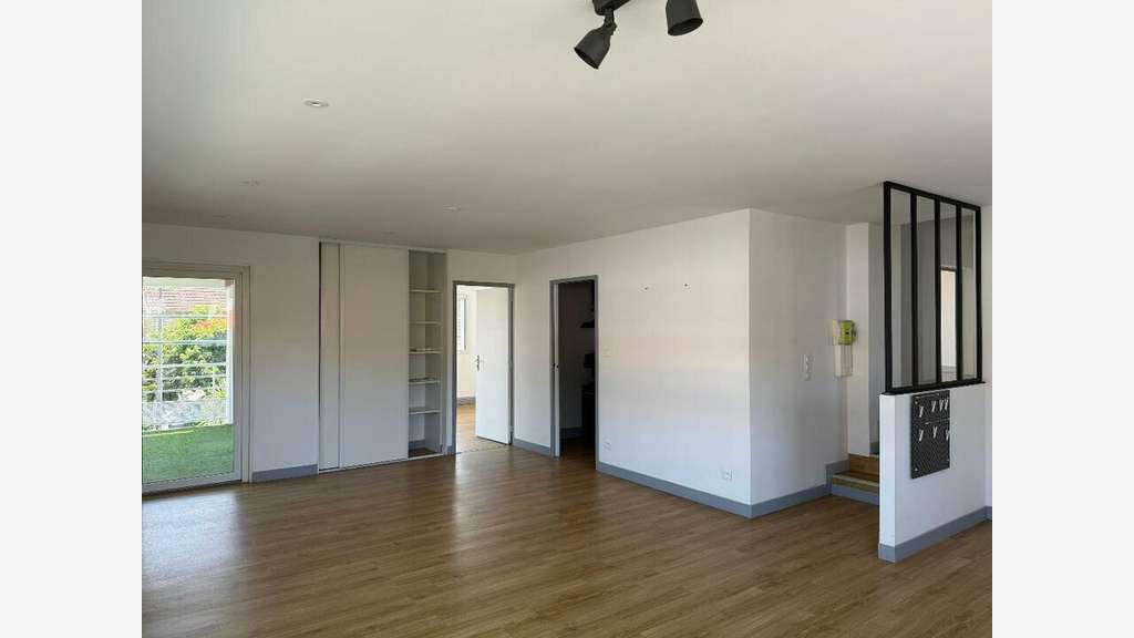 A louer bureaux locaux professionnels 135m² Anglet
