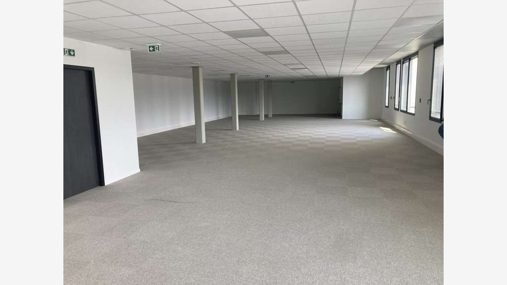 A louer bureau 267m² belles prestations à Anglet