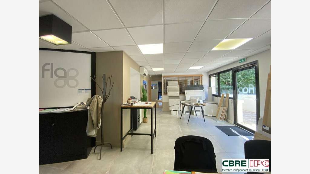 Location bureaux de 117m² au 1er étage à Anglet