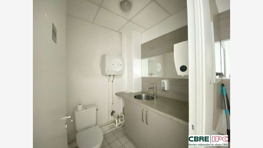 Location bureaux de 216m² à Anglet zone Maigon